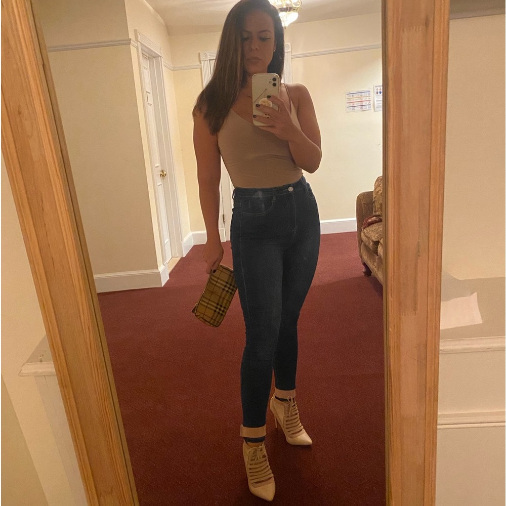 Meet your Posher, Monika